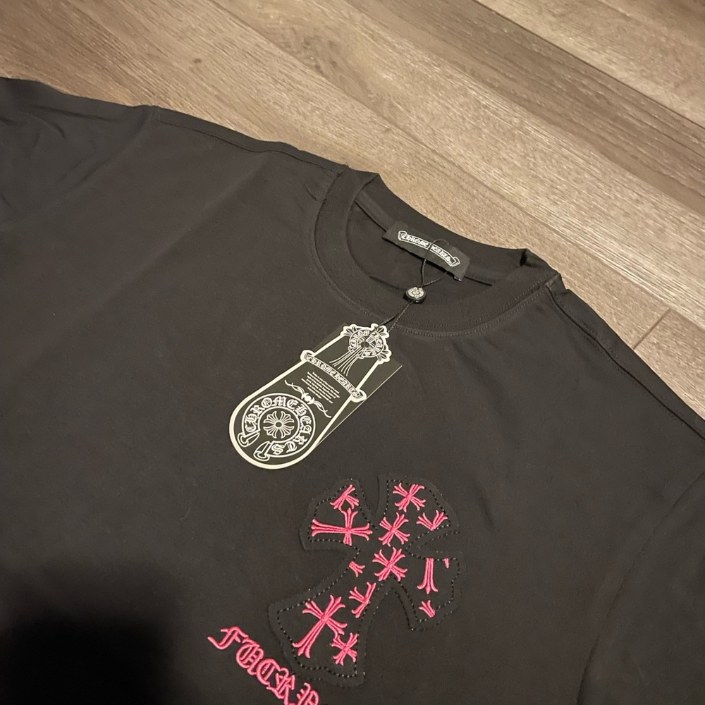 Chrome Hearts Black Tee with Pink Cross Accents size M in men’s
